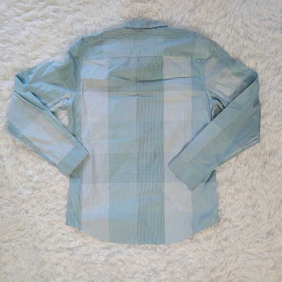 Calvin Klein Checked Infinite Cool Body Fit Non-Iron Dress Shirt - Size Medium - Picture 2 of 8